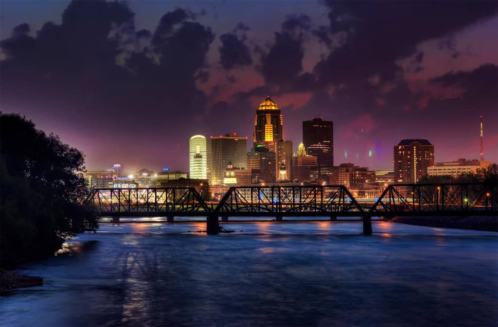 downtown des moines at night in iowa
