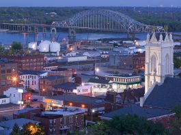 iowa mississippi river town of dubuque