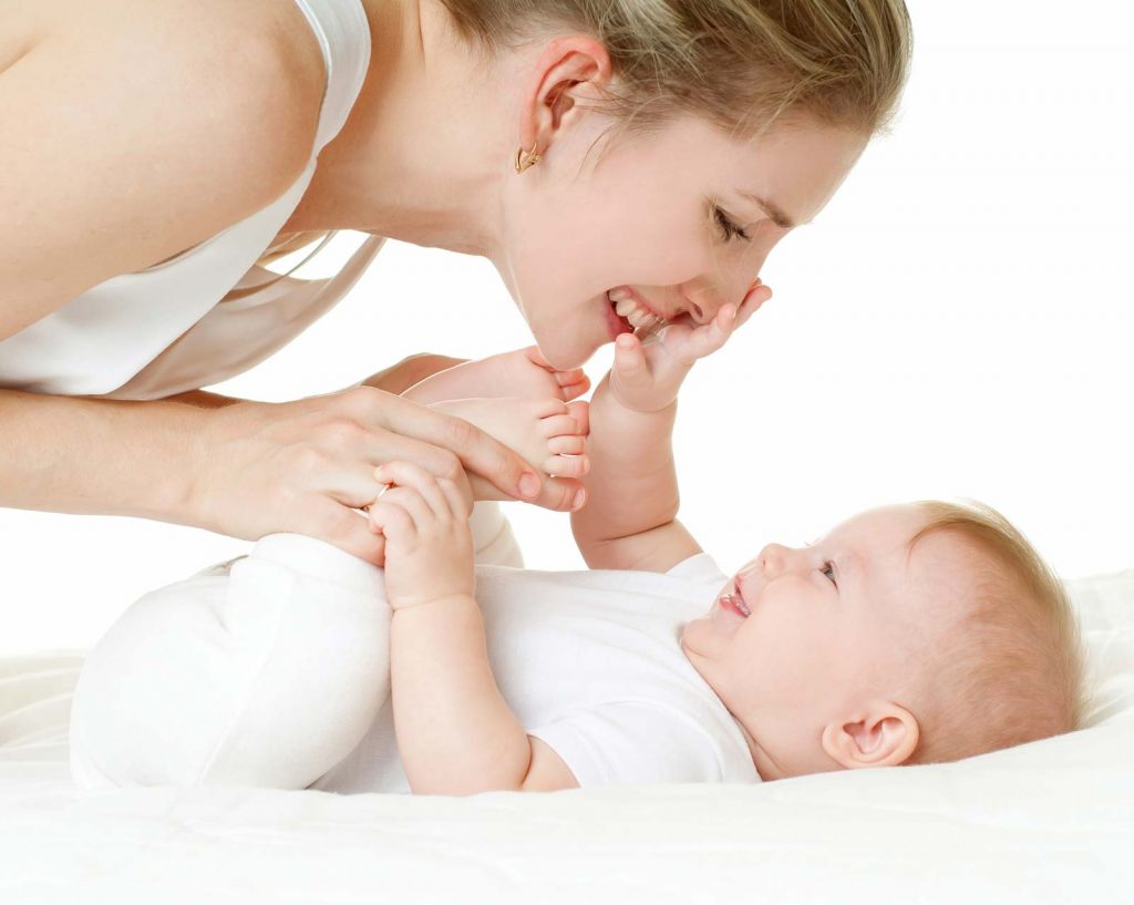 mother bonding child attachment theory