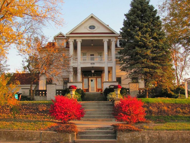 Iowa Bed And Breakfasts: Where To Stay While Visiting Iowa