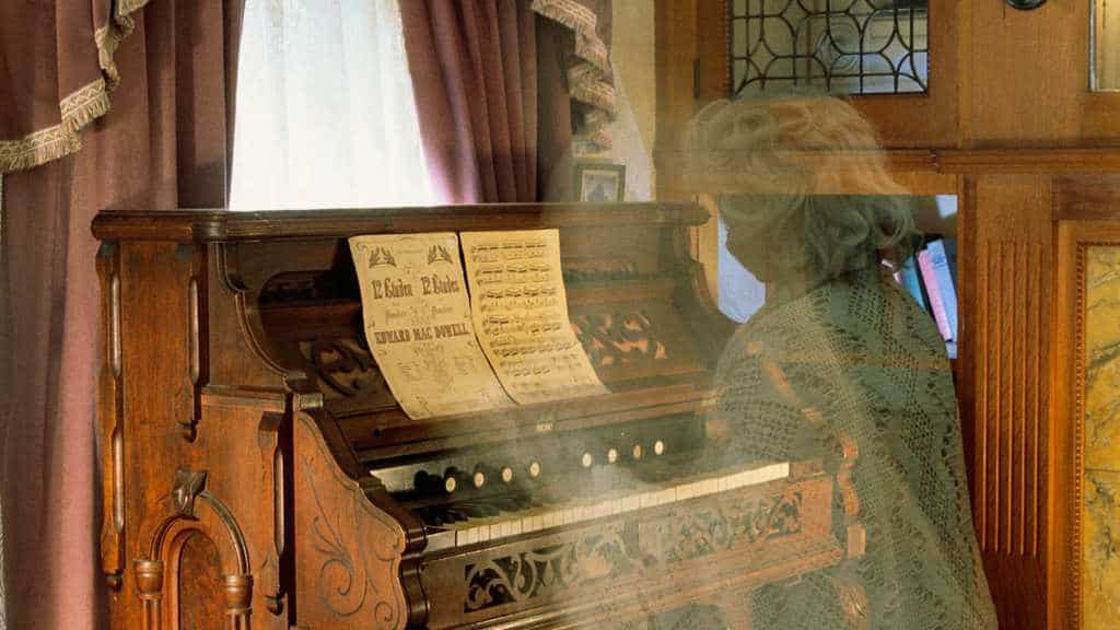 ghost playing organ